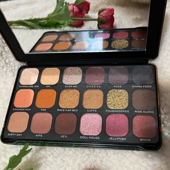 REVOLUTION FRIENDS FOREVER EYESHADOW PALETTE NWT! - Picture 3 of 3